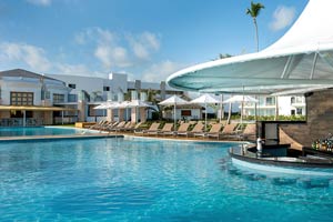 JAZMIN SWIM-UP BAR & DECK - Azul Beach Resort Punta Cana - All Inclusive Beach Resort
